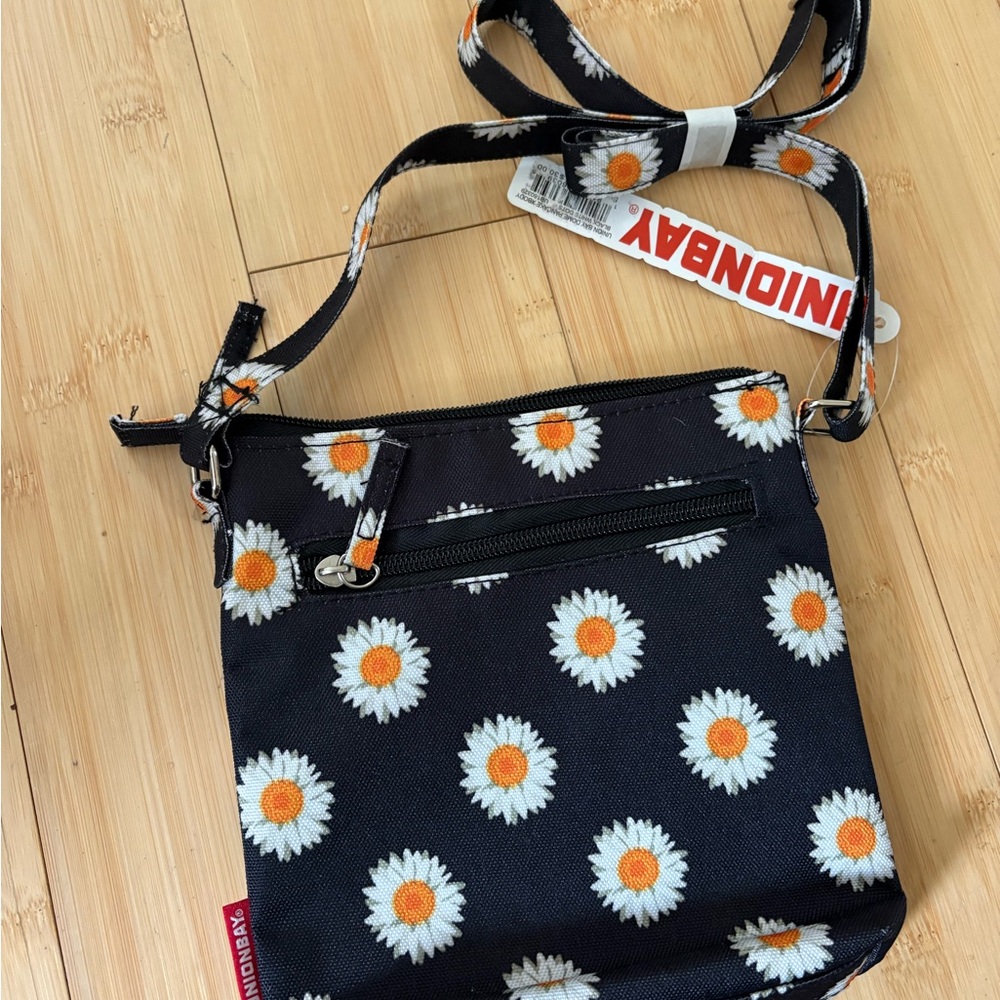 UNIONBAY Black Daisy Print Crossbody Bag - Picture 2 of 4